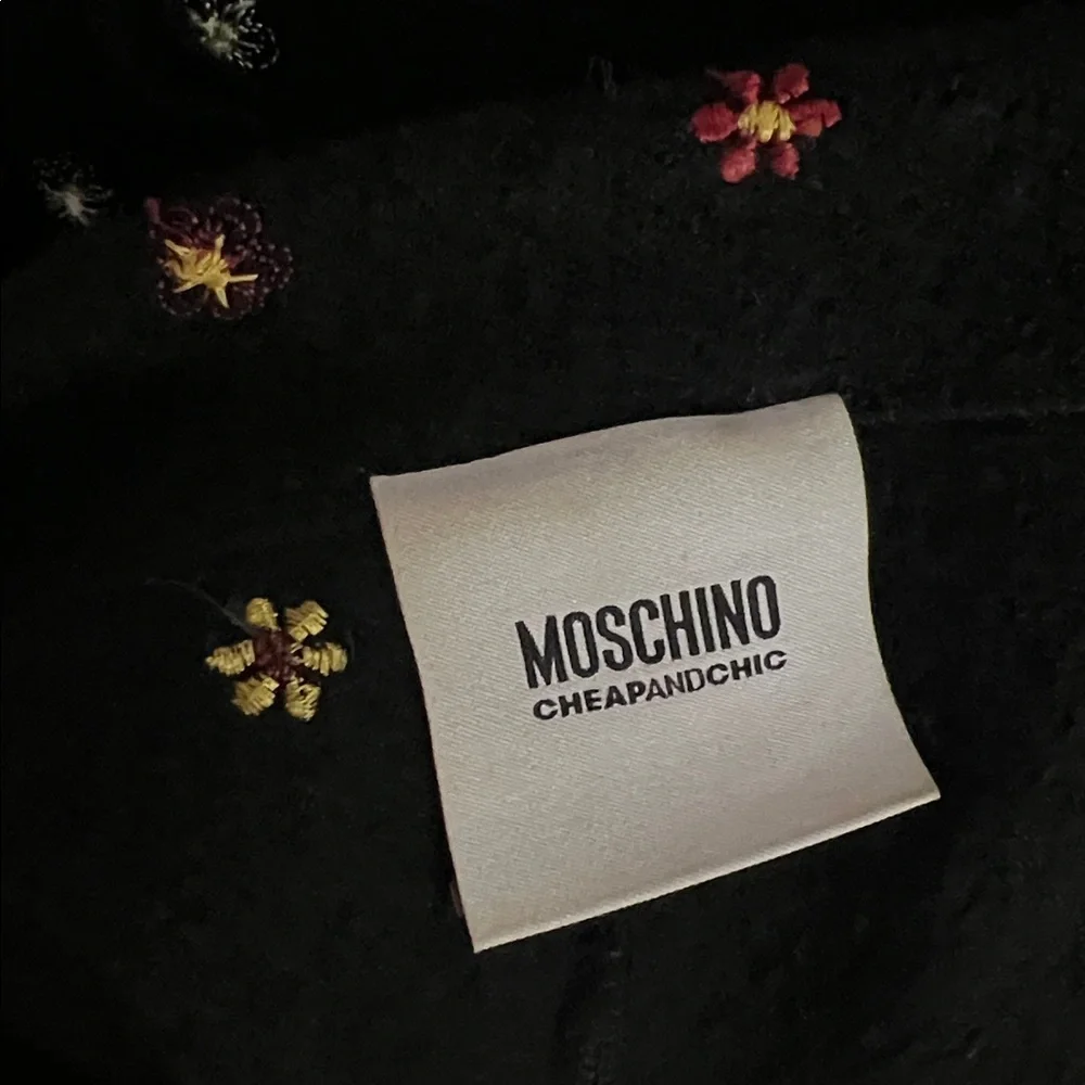 Moschino embroidered Suit. Sz 14. Italy - Picture 6 of 17